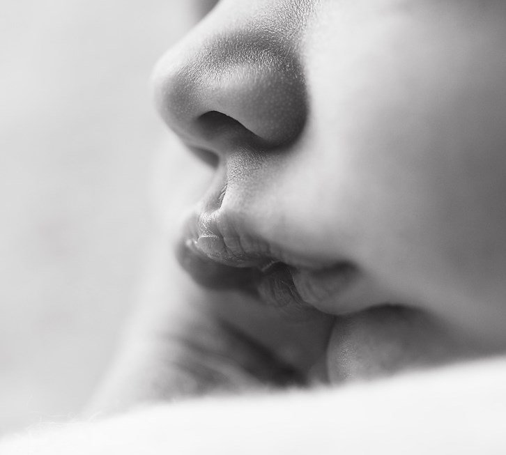 Newborn Photo Ideas - lips closeup