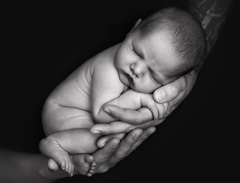 Photo Ideas - Newborn with Big Hands