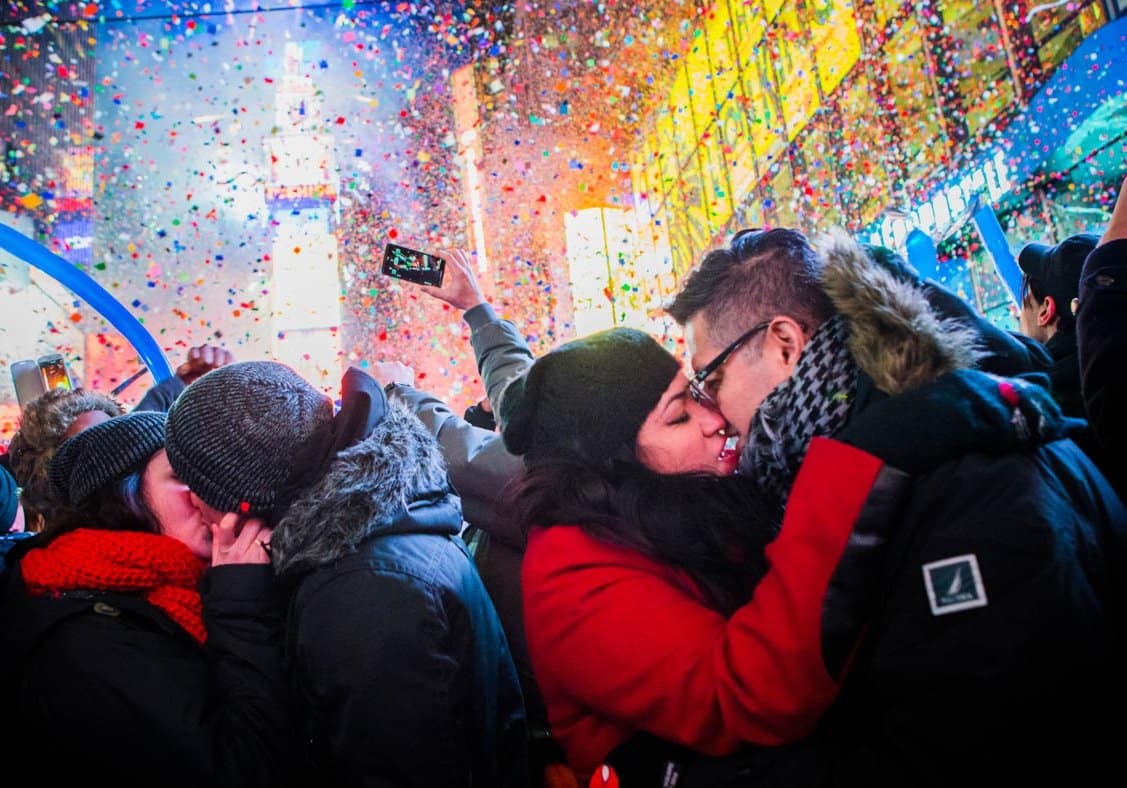 Romantic Kiss for New Years Eve Confetti