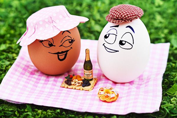 Funny Egg drawings 21 picnic