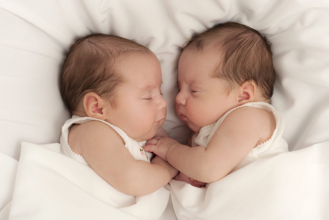 Twin Babies Sleeping 18