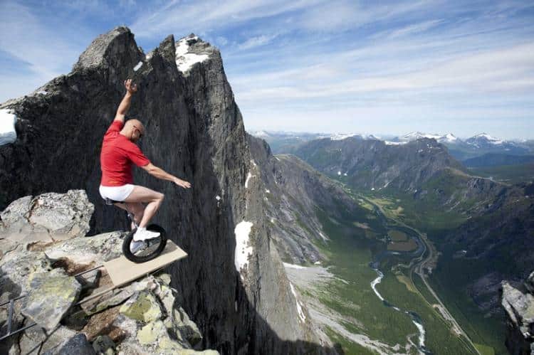 A defying act by Eskil Rønningsbakken in Norway High Places
