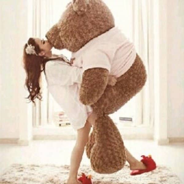Big Teddy Bear for Valentines Day 7 Kiss