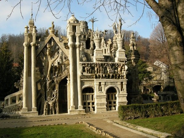 Ferdinand Cheval Palace a.k.a Ideal Palace (France) Amazing Building