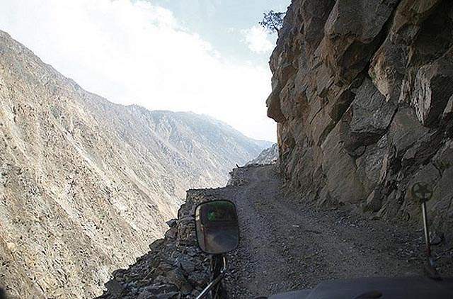 Road to Nanga Parbat, Pakistan 2 Dangerous roads