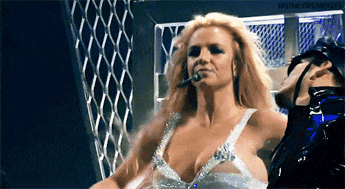 Animated GIF No Bra Celebrities 13- Britney Spears with no bra