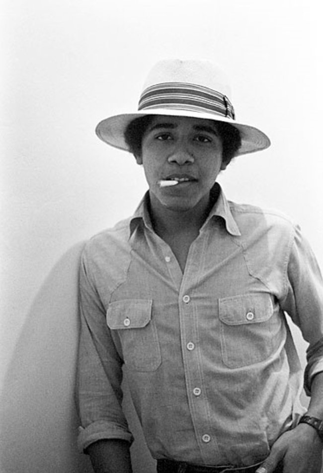 Barack Obama having a smoke as a freshman at college. [1980] Young Celebrity