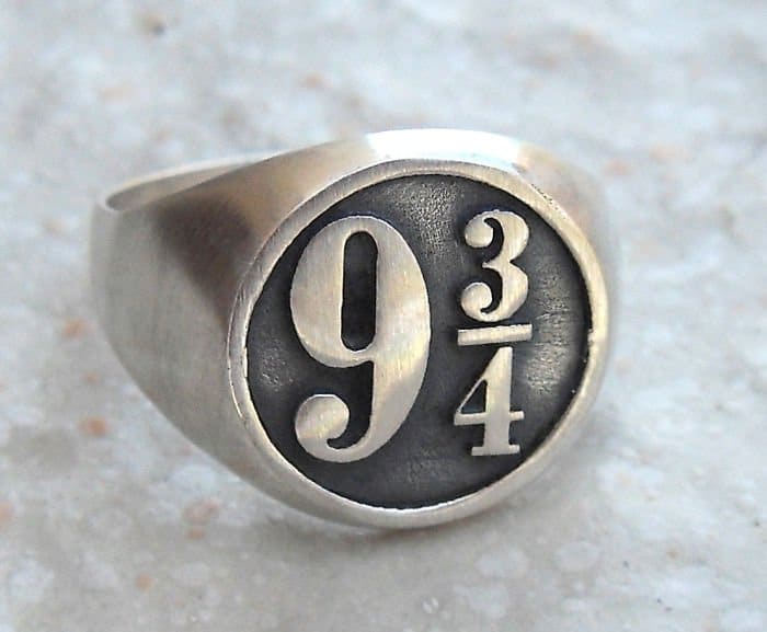 Harry Potter Platform 9 3-4 Ring Incredible Jewelries