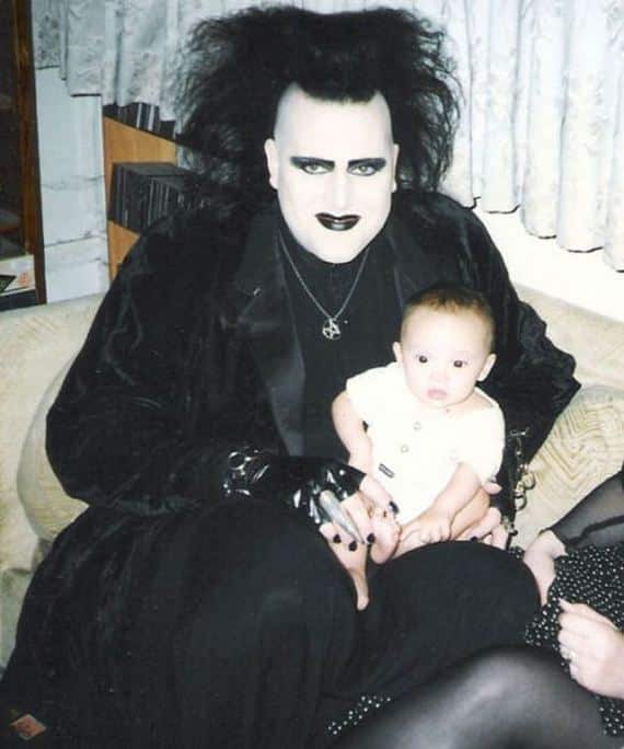 Scary Family Photo Fails
