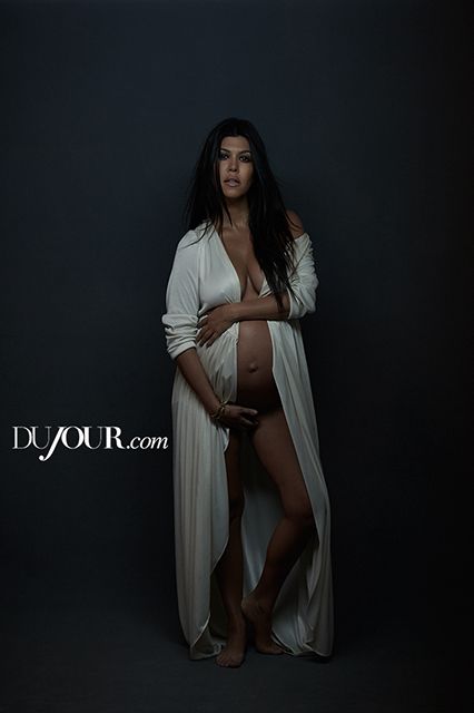 Topless Pregnant Celebrities 2 - Kourtney Kardashian Naked