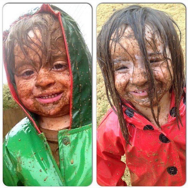 Fun lies on mud Super Kids