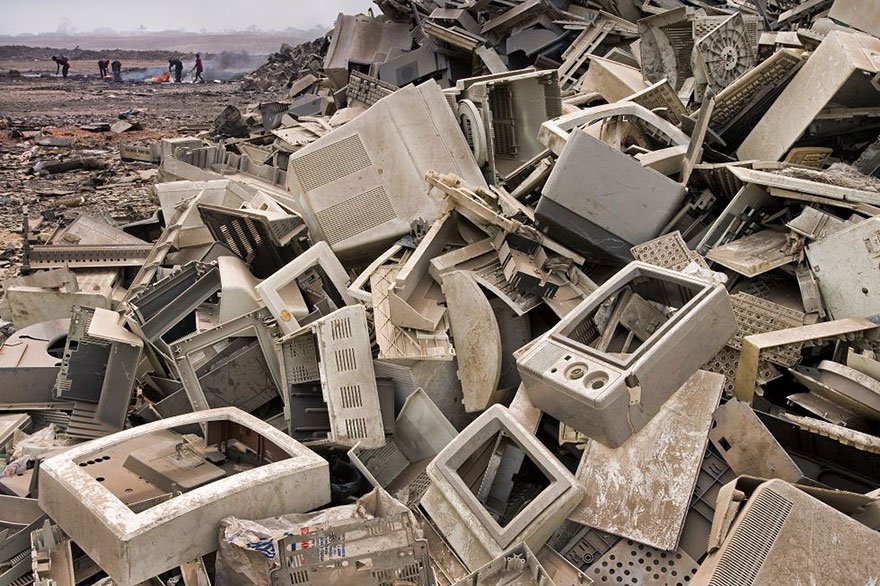 Land of Electronic Trash (Accra - Ghana) Overpopulation