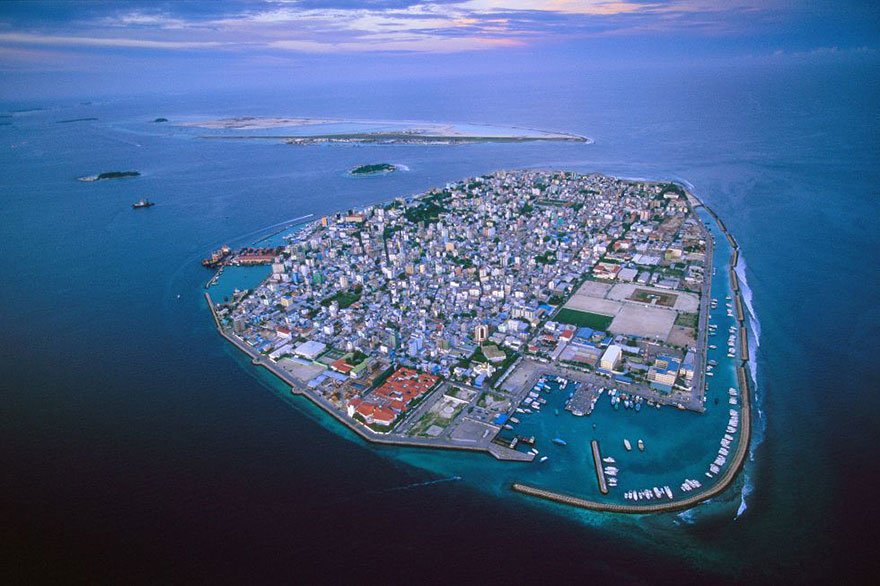 Over populated Island affected by Global Warming, sink in 50 years (Maldives) Overpopulation