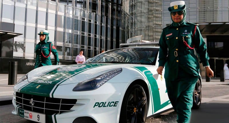 Police Vehicle- Ferrari........I want to be a police there Crazy Dubai