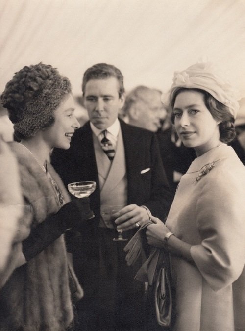 Princess Margaret and Queen Elizabeth Rare Photos