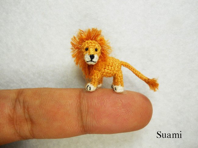 Sad Lion Tiny Crochet