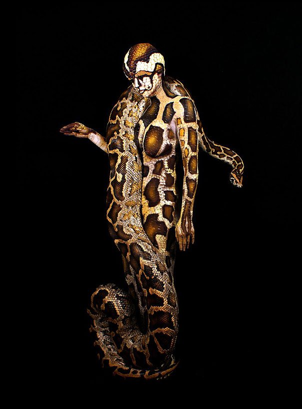 Snake paint Body Painting