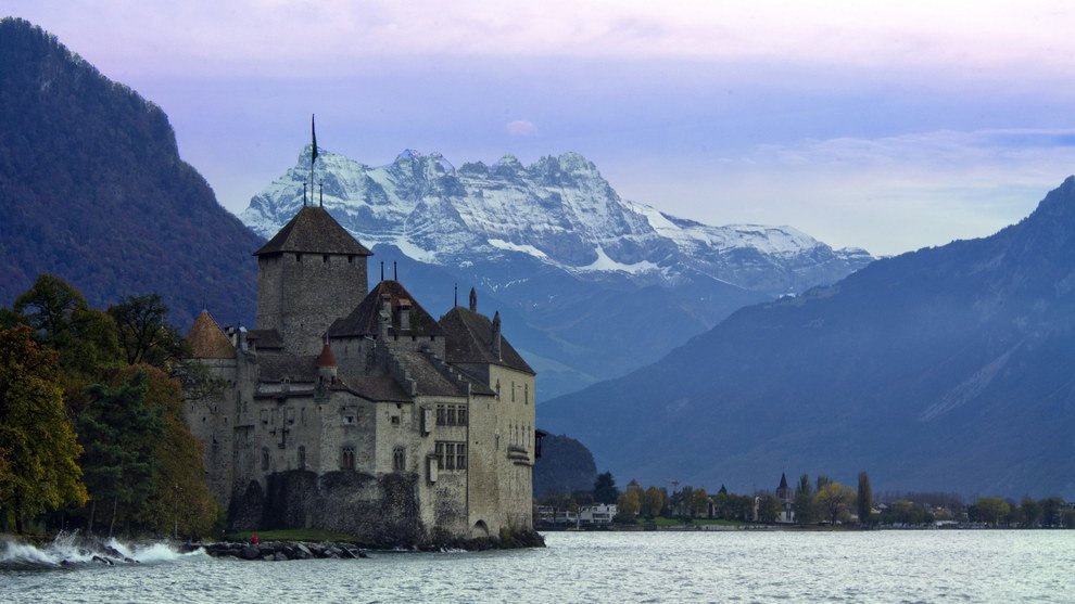 lakeside heritage Stunning Switzerland