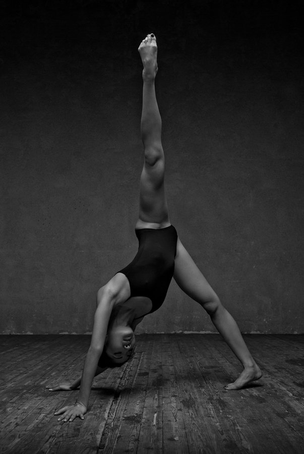 Dance Photography 6a one leg up