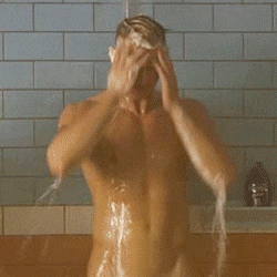 Celebrity Shower Alexander Skarsgard